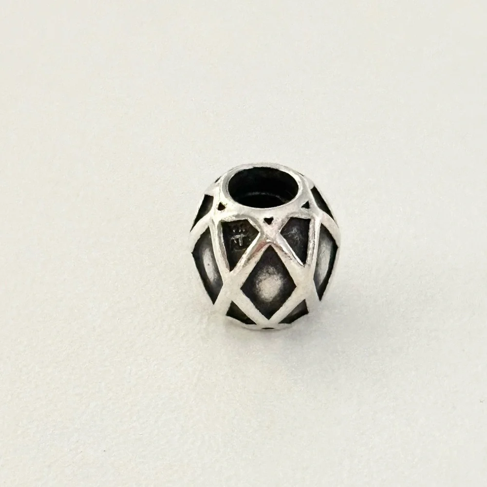 Pandora 925 Criss Cross Web Rare Retired Bead Charm
